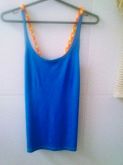Blusa detalhe alça colorida